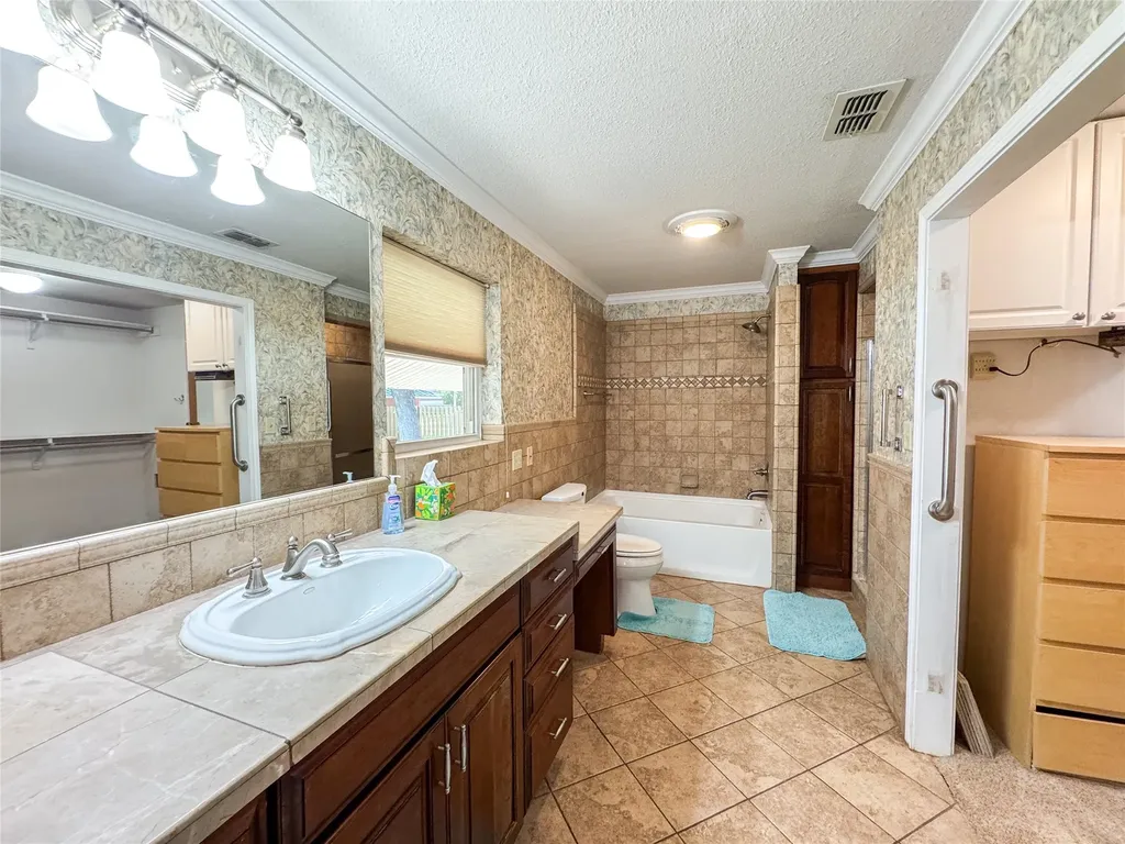 1102 N Avenue G Haskell TX 79521