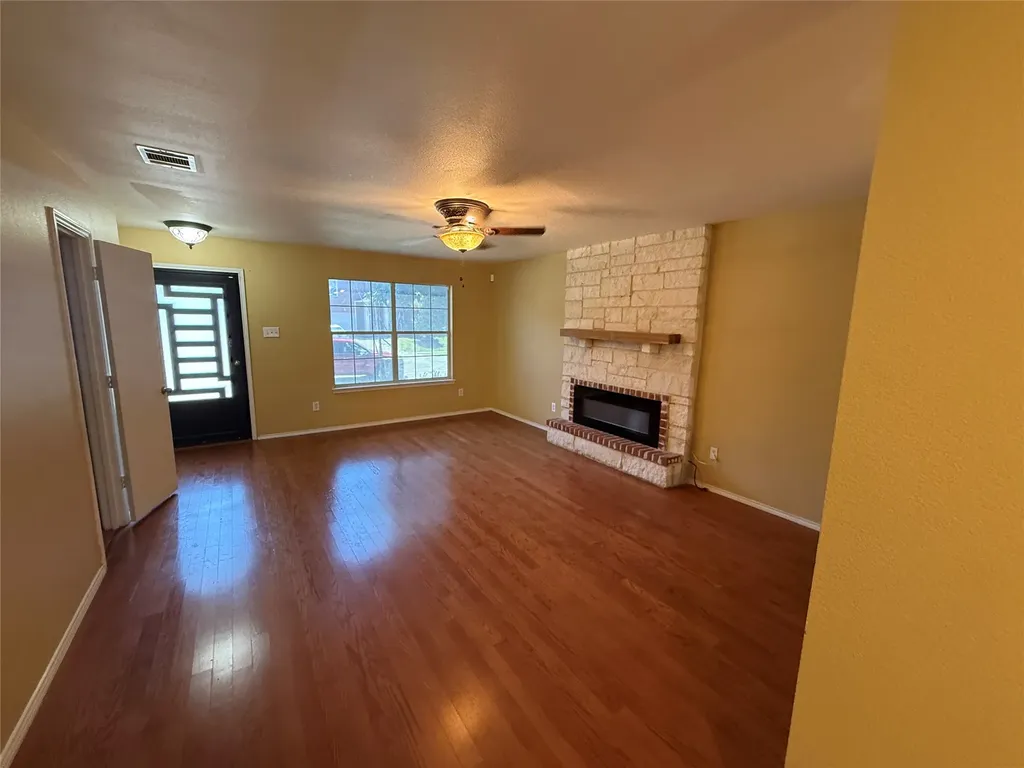 1329 Falcon Drive Dallas TX 75051