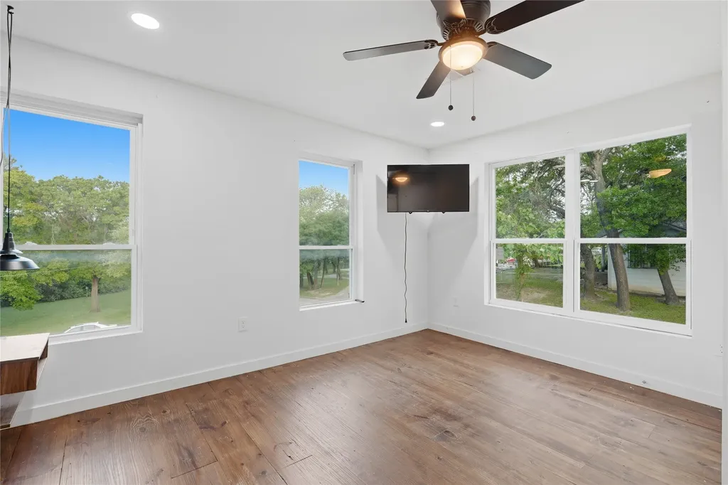 1831 Alabama Avenue Dallas TX 75216