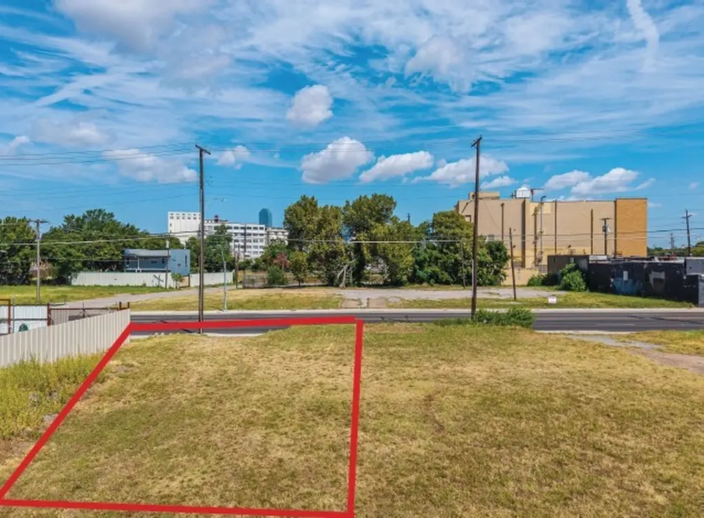 1910 Al Lipscomb Way Dallas TX 75215