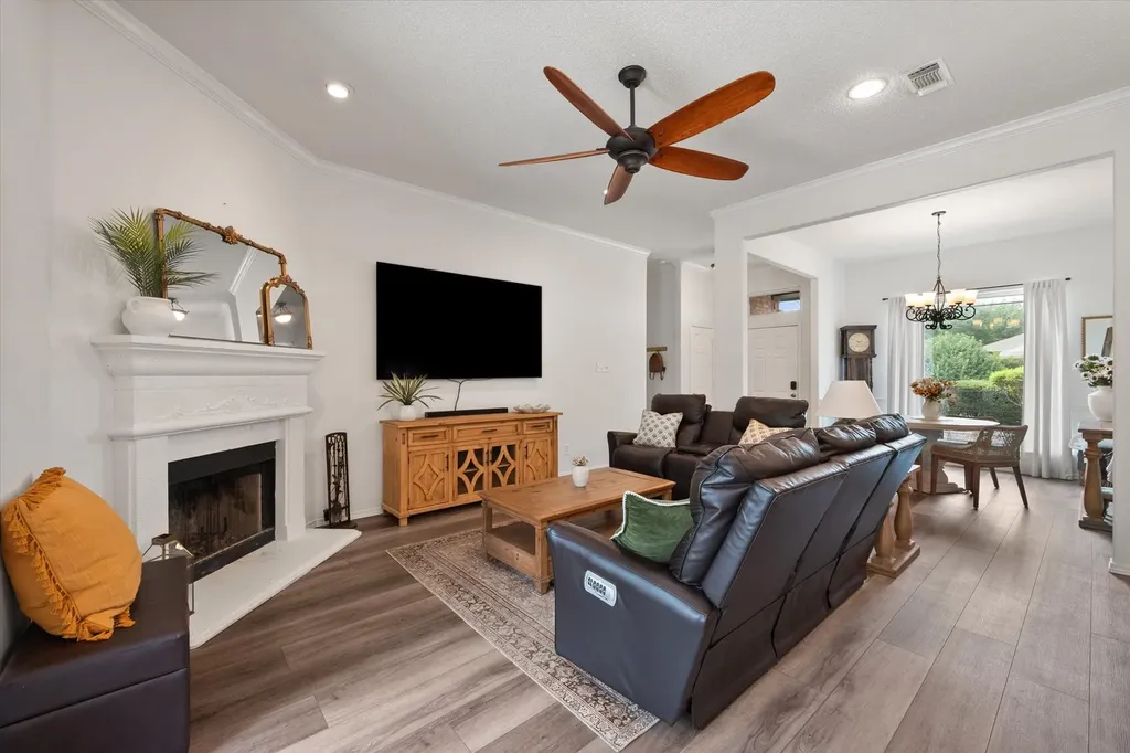 601 Mesa Vista Drive Crowley TX 76036