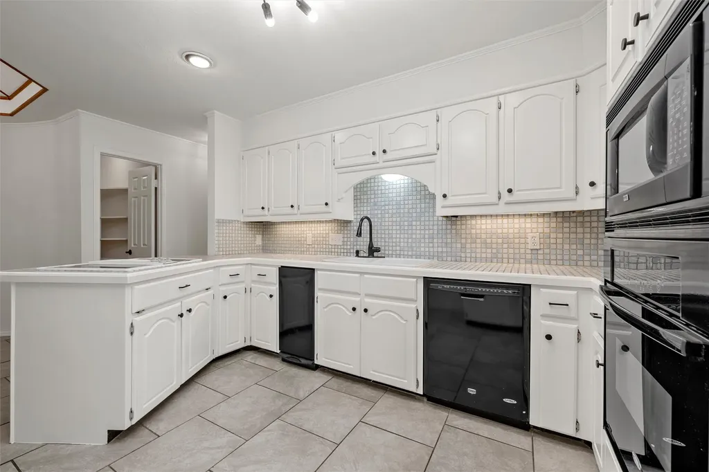 108 Spring Creek Street Lacy Lakeview TX 76705