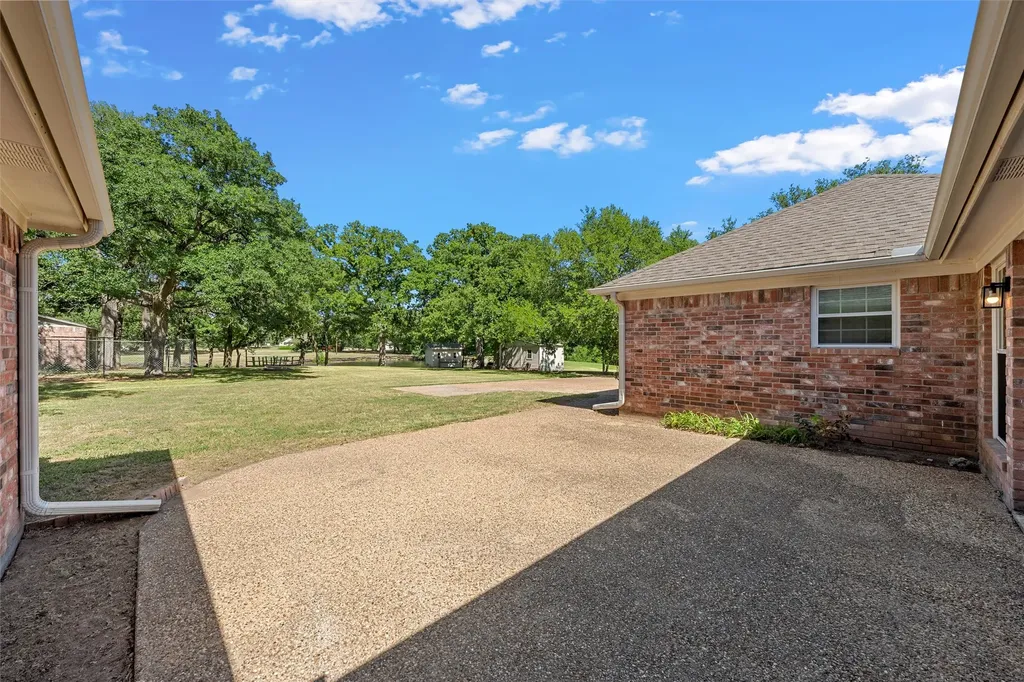 108 Spring Creek Street Lacy Lakeview TX 76705