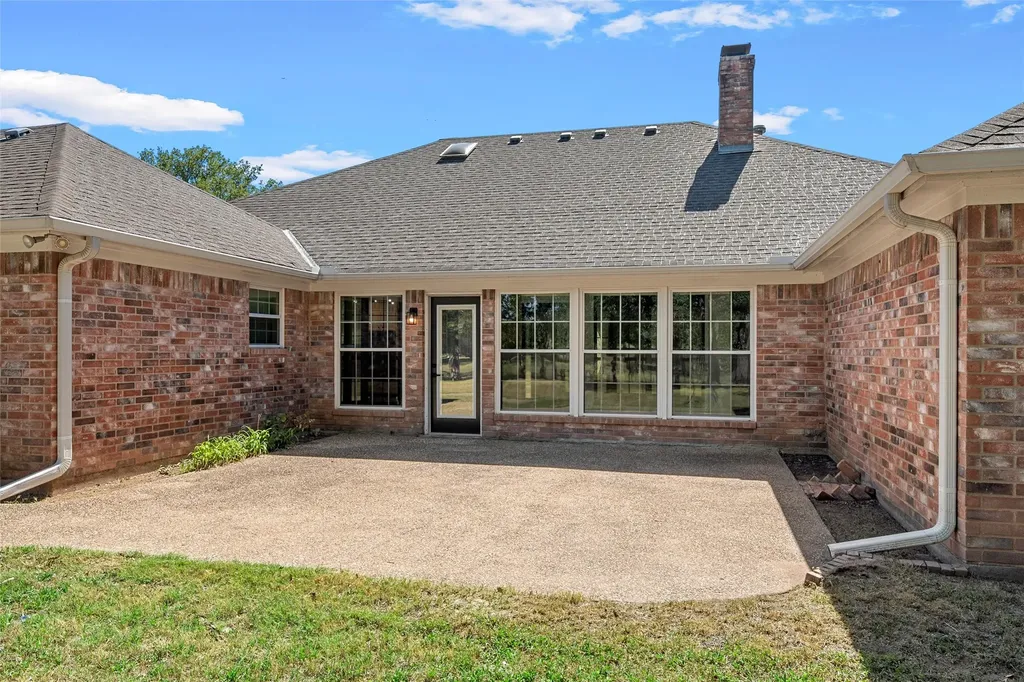108 Spring Creek Street Lacy Lakeview TX 76705