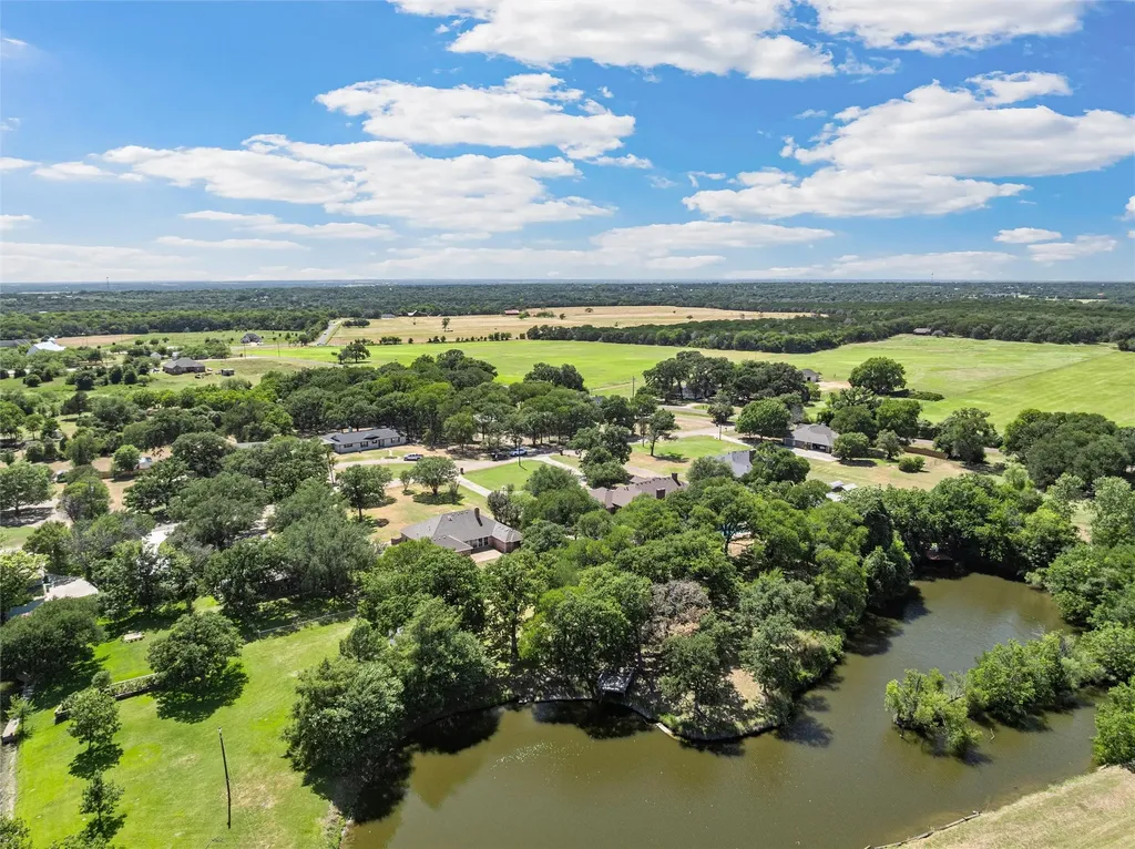 108 Spring Creek Street Lacy Lakeview TX 76705