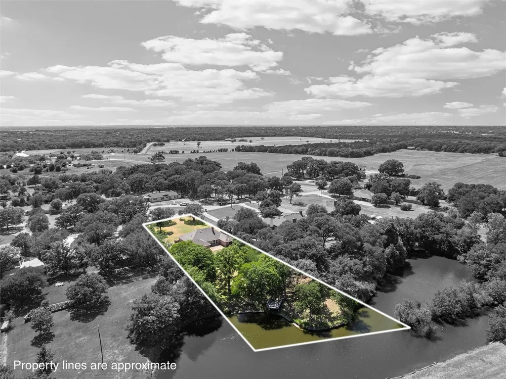 108 Spring Creek Street Lacy Lakeview TX 76705