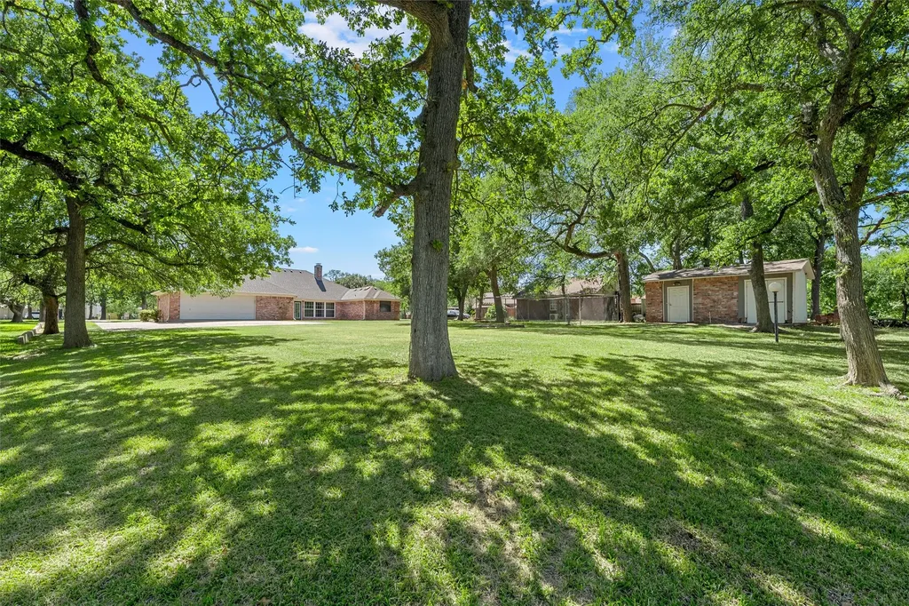 108 Spring Creek Street Lacy Lakeview TX 76705