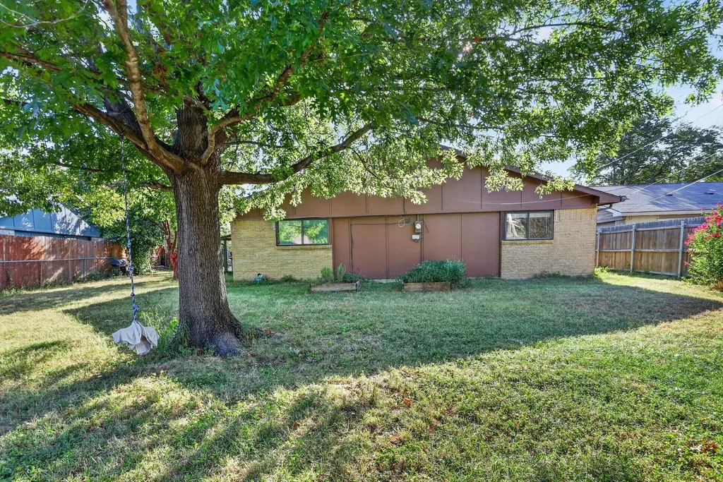 3110 Edelweiss Drive Grand Prairie TX 75052