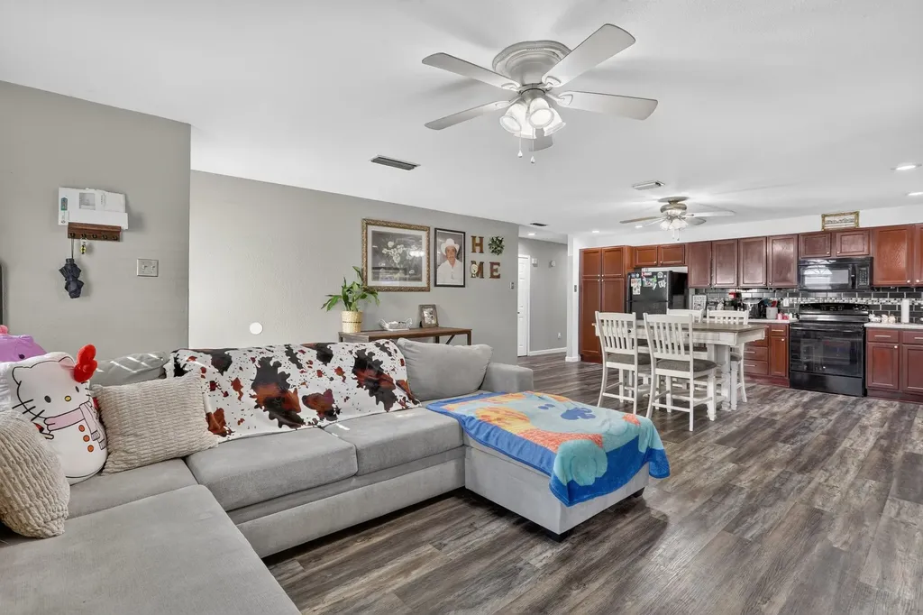 3110 Edelweiss Drive Grand Prairie TX 75052