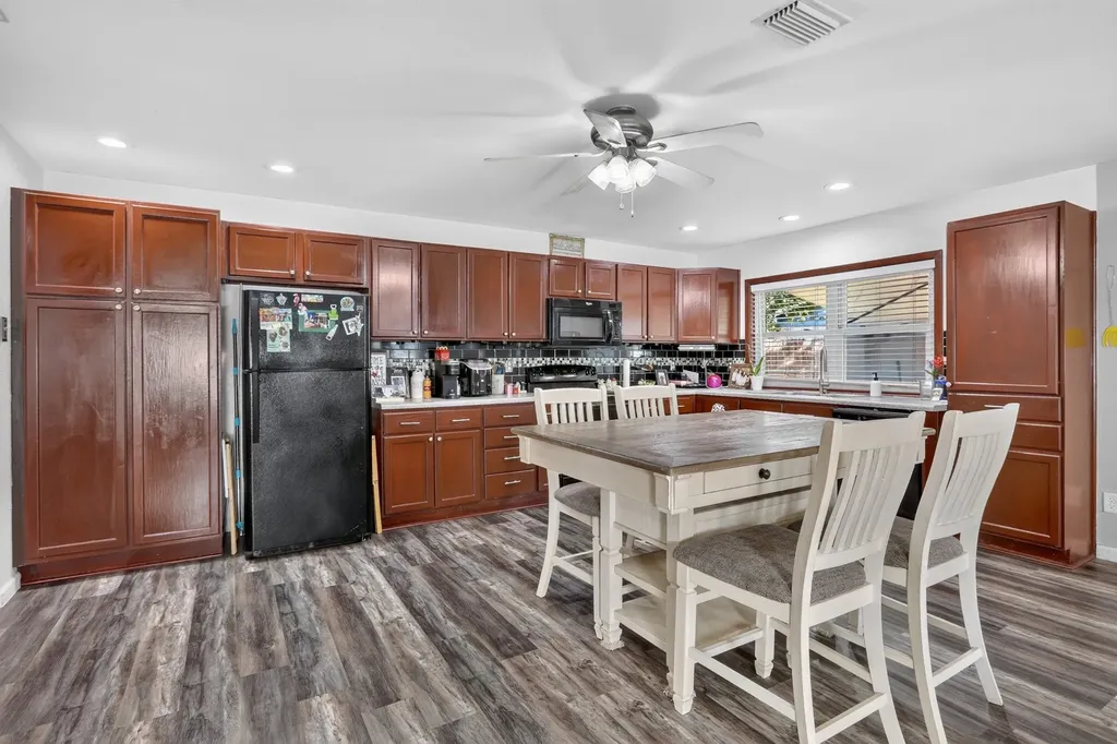 3110 Edelweiss Drive Grand Prairie TX 75052