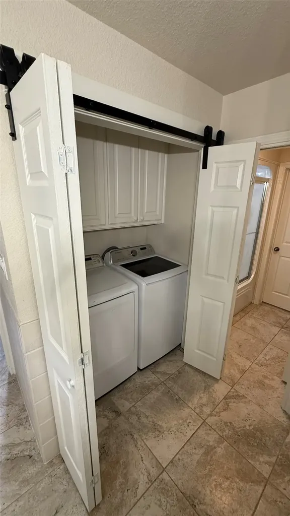 407 S Lakewood Circle Lake Bridgeport TX 76426