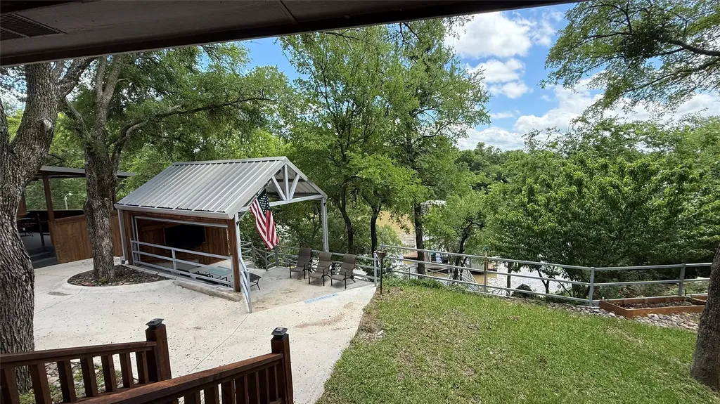407 S Lakewood Circle Lake Bridgeport TX 76426
