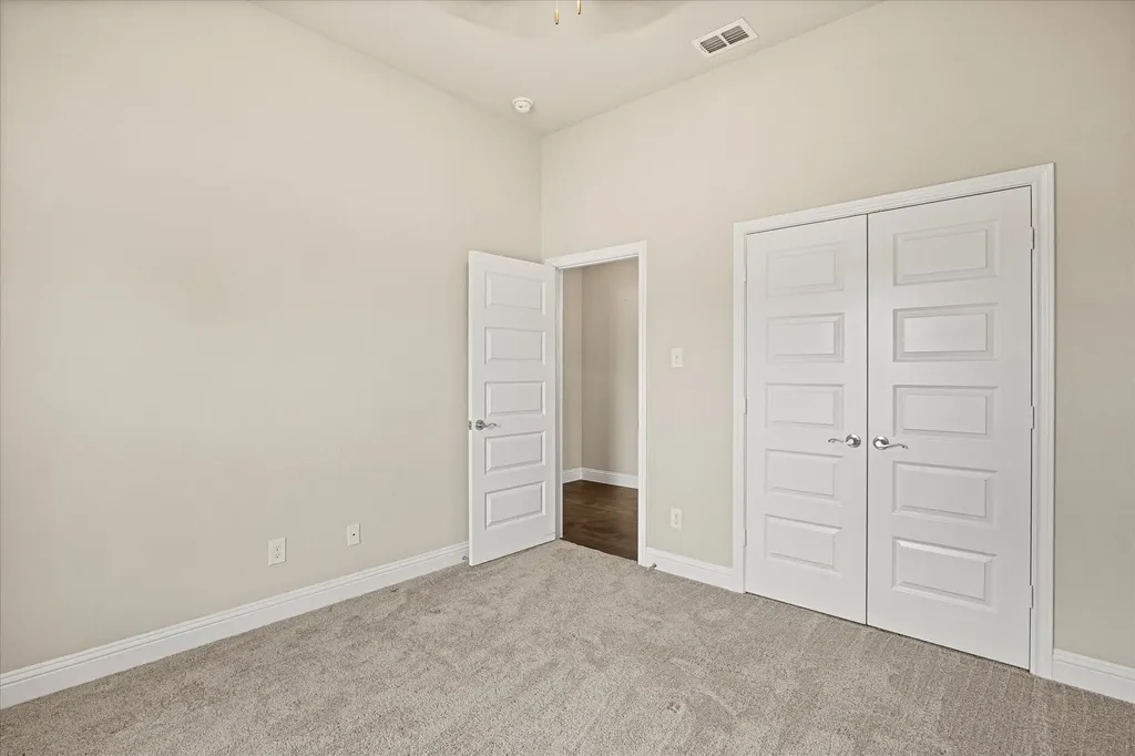 1089 Mickelson Drive Granbury TX 76048