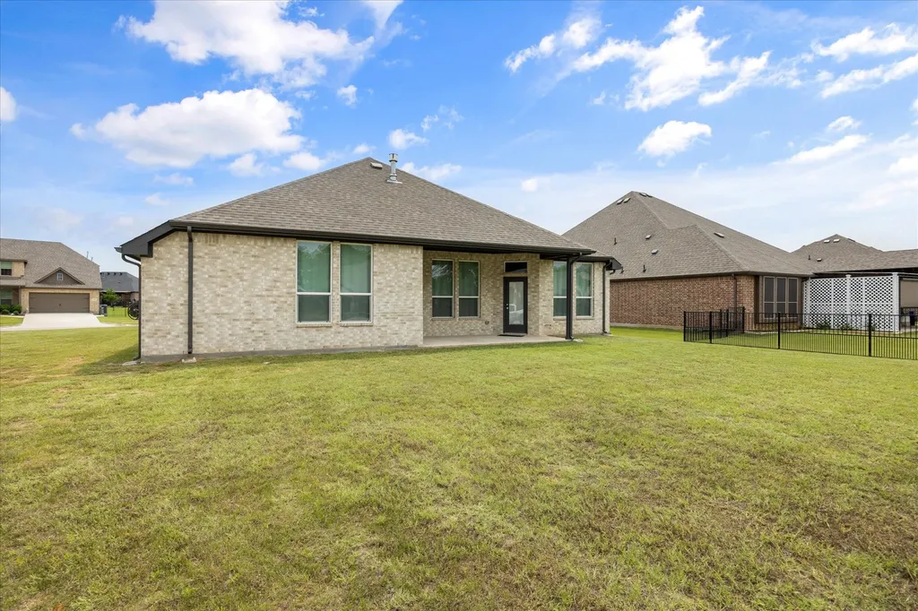 1089 Mickelson Drive Granbury TX 76048