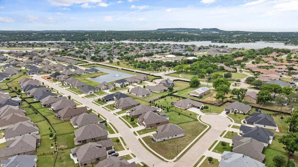 1089 Mickelson Drive Granbury TX 76048
