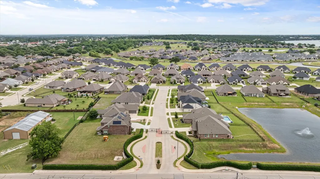 1089 Mickelson Drive Granbury TX 76048