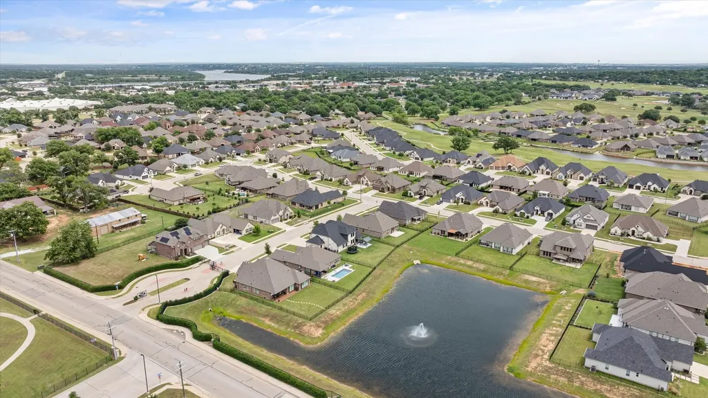 1089 Mickelson Drive Granbury TX 76048
