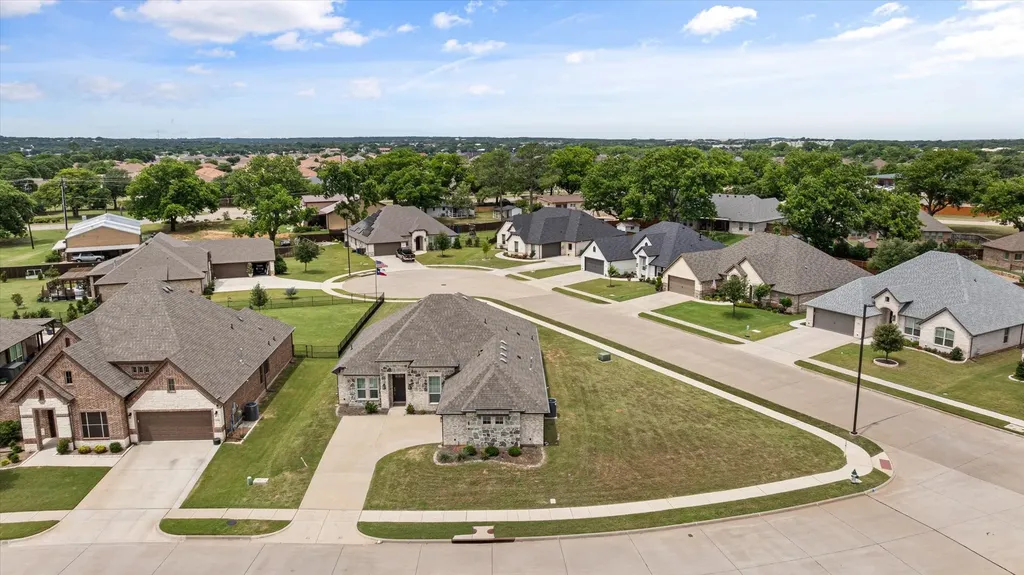 1089 Mickelson Drive Granbury TX 76048