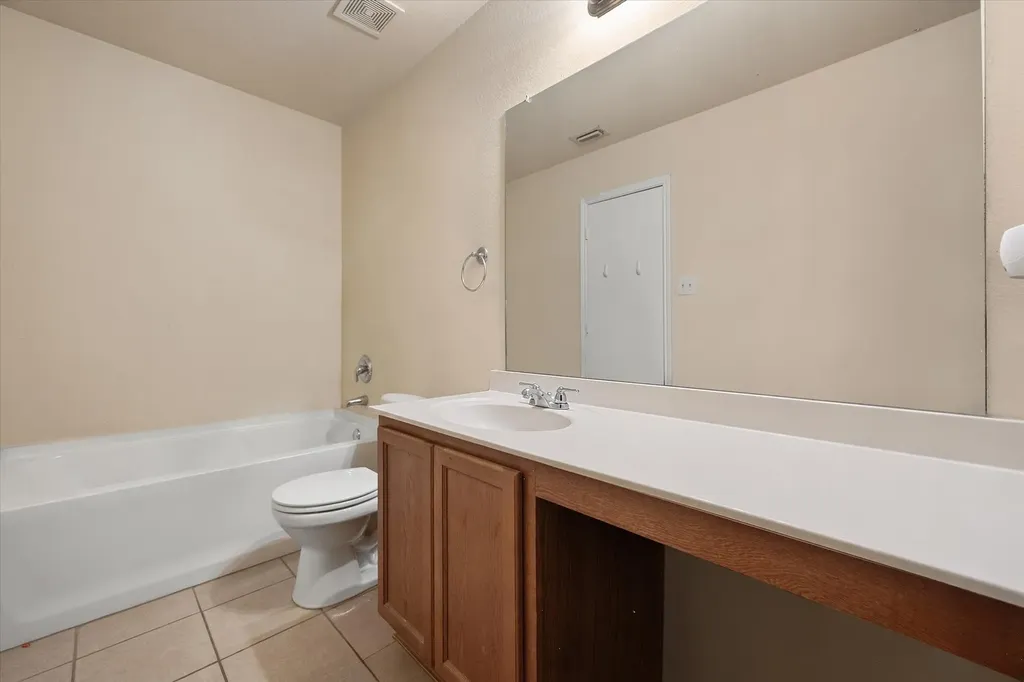 10336 Tammaron Trail Fort Worth TX 76140