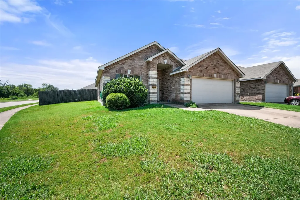 10336 Tammaron Trail Fort Worth TX 76140
