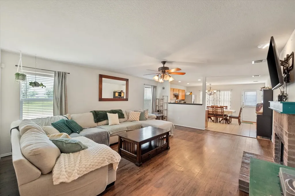 10336 Tammaron Trail Fort Worth TX 76140