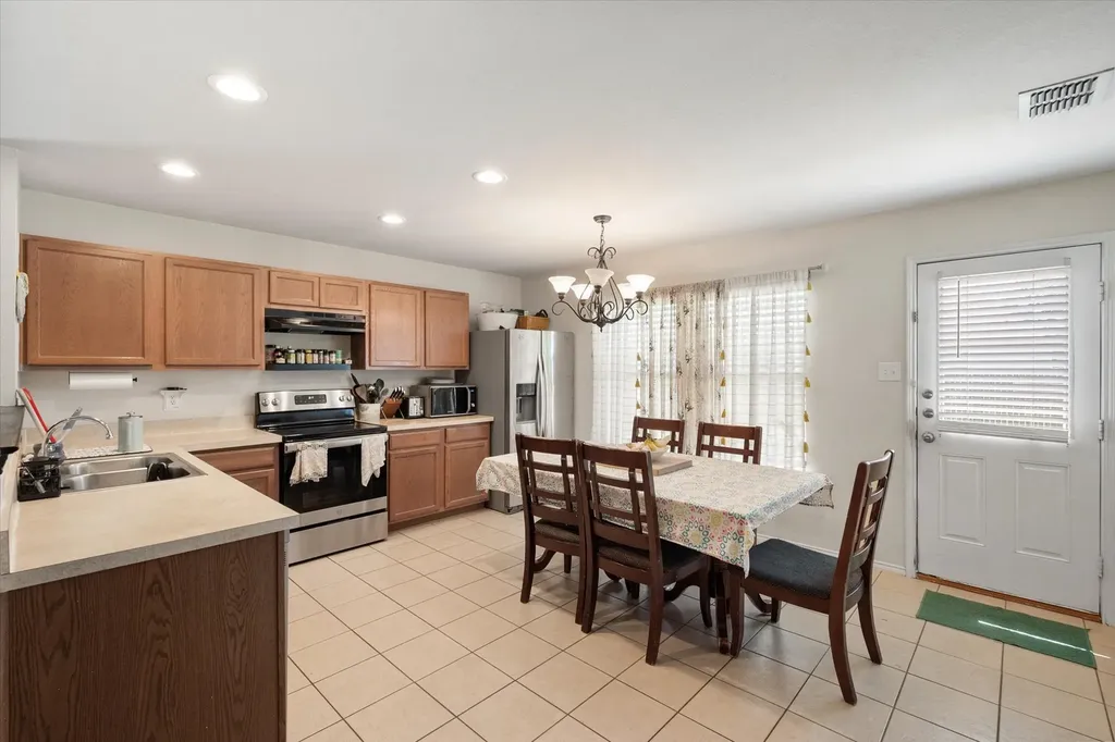 10336 Tammaron Trail Fort Worth TX 76140