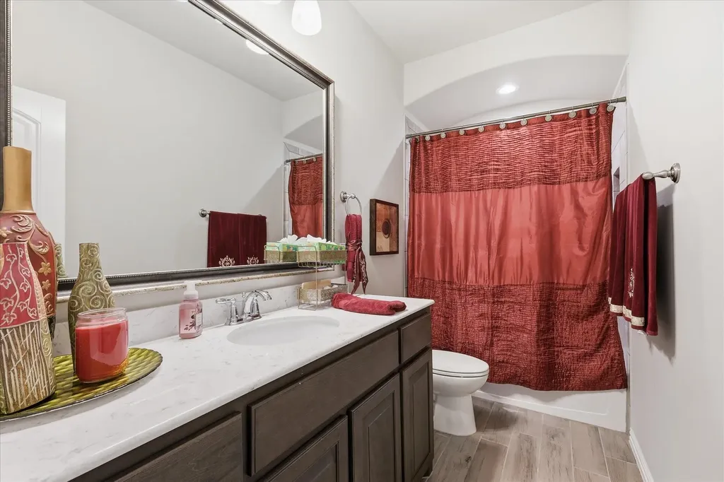 3033 Charing Cross Road Midlothian TX 76065
