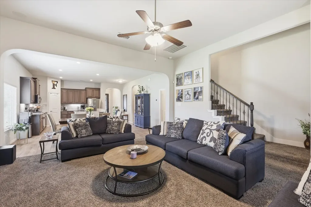 3033 Charing Cross Road Midlothian TX 76065