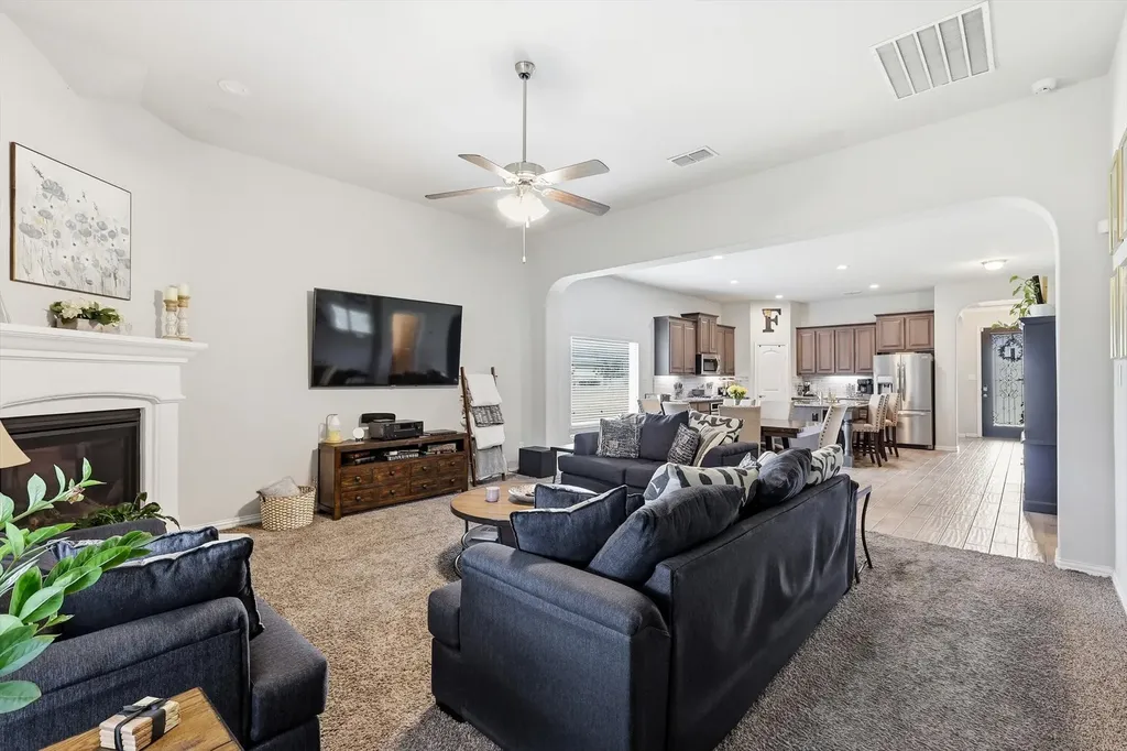 3033 Charing Cross Road Midlothian TX 76065