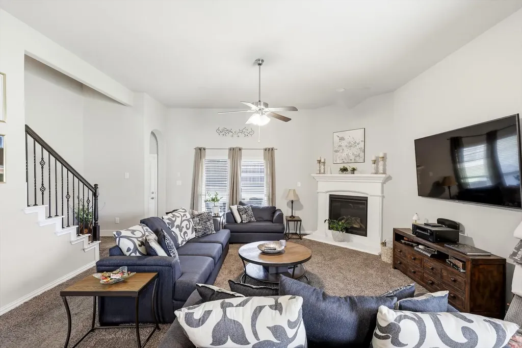 3033 Charing Cross Road Midlothian TX 76065