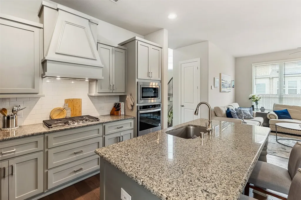3614 Adriana Avenue Irving TX 75038