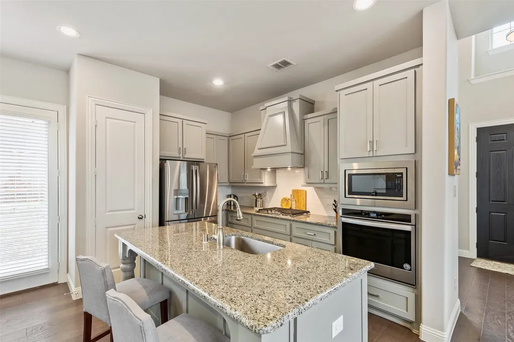 3614 Adriana Avenue Irving TX 75038