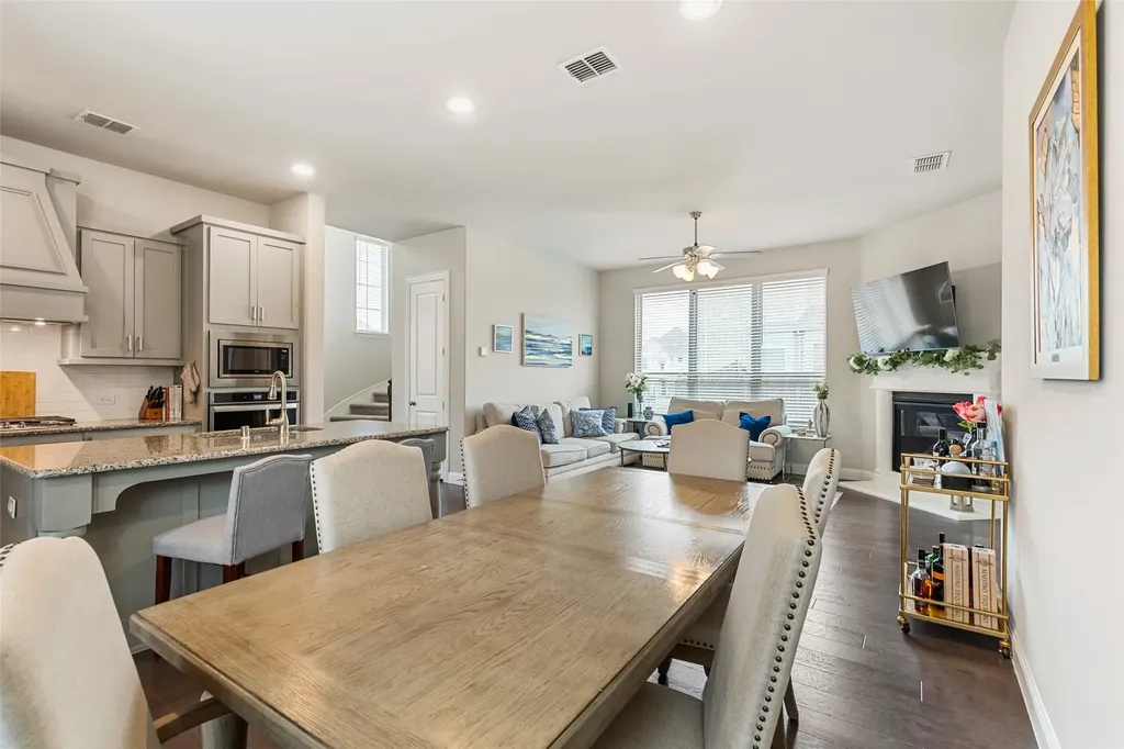 3614 Adriana Avenue Irving TX 75038