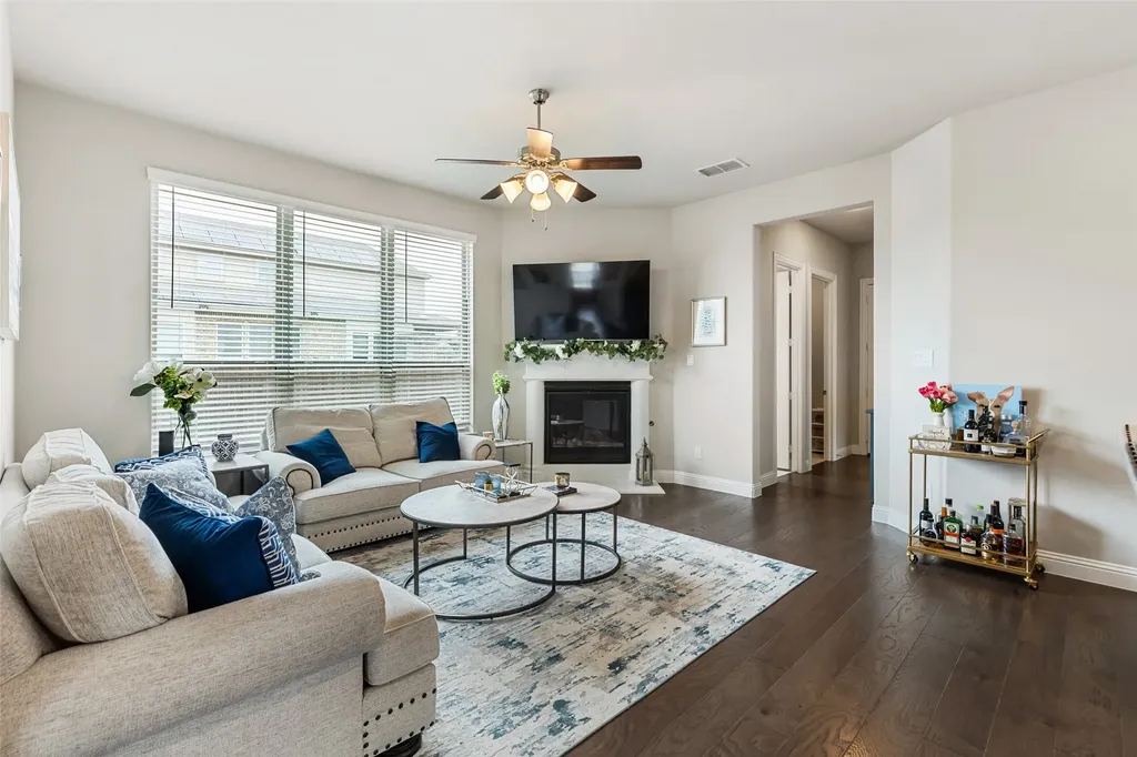 3614 Adriana Avenue Irving TX 75038