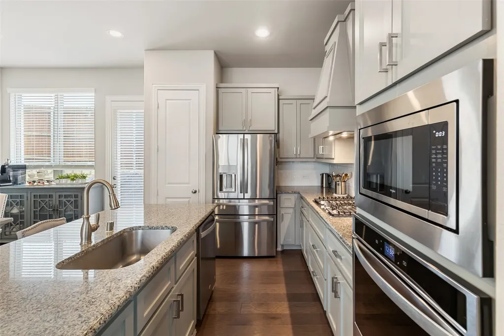 3614 Adriana Avenue Irving TX 75038