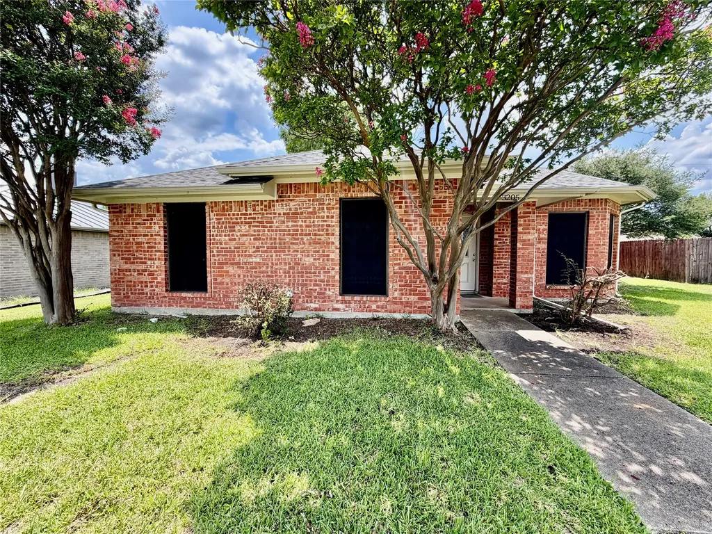 3205 Bryan Street Sachse TX 75048