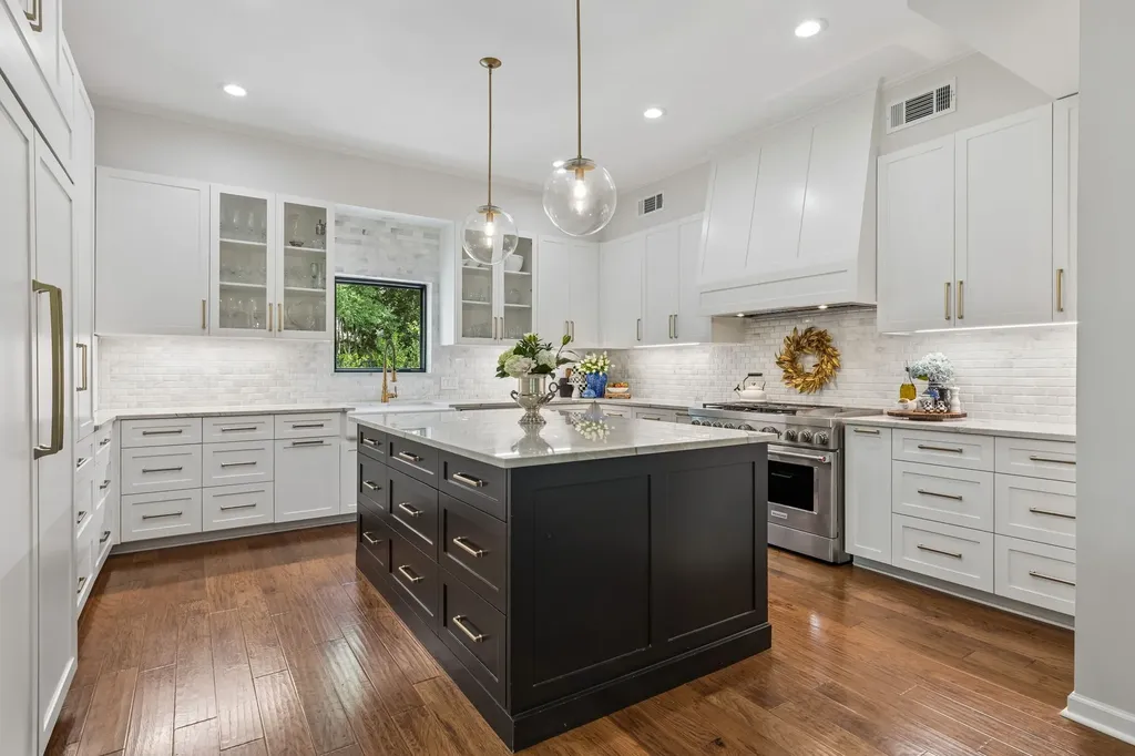 2204 Winding Hollow Lane Plano TX 75093