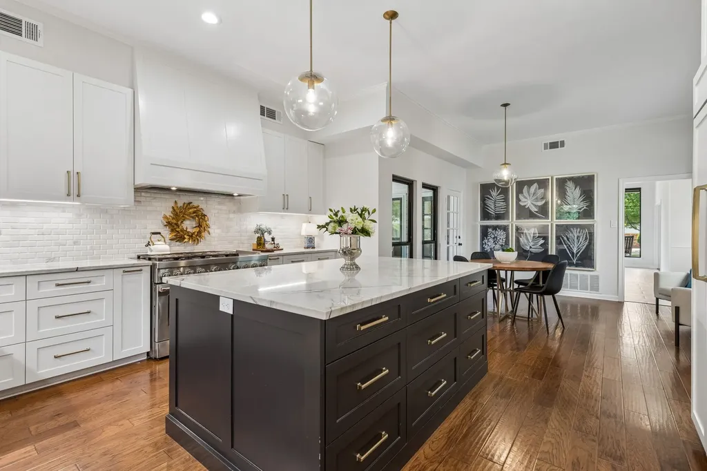 2204 Winding Hollow Lane Plano TX 75093