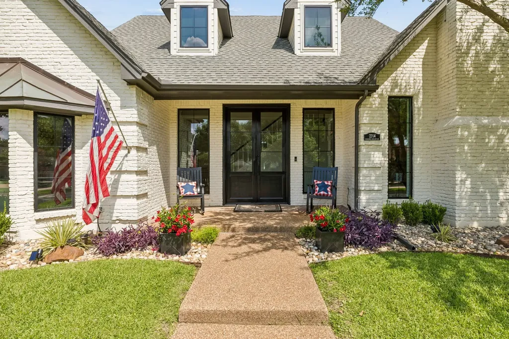 2204 Winding Hollow Lane Plano TX 75093