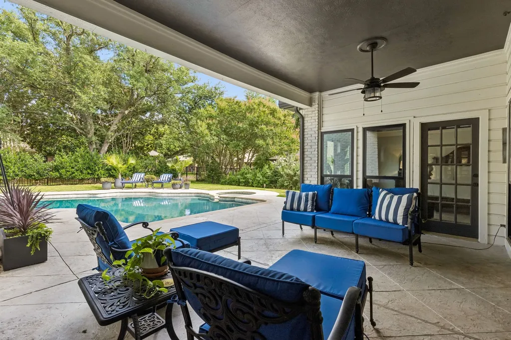 2204 Winding Hollow Lane Plano TX 75093