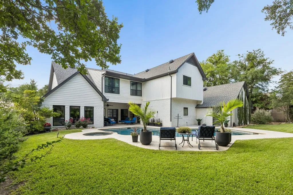 2204 Winding Hollow Lane Plano TX 75093