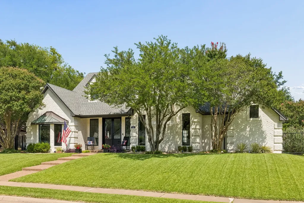 2204 Winding Hollow Lane Plano TX 75093
