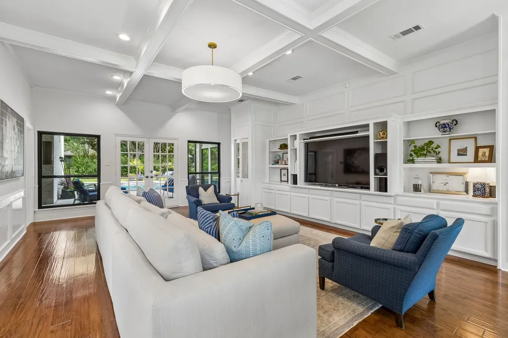 2204 Winding Hollow Lane Plano TX 75093