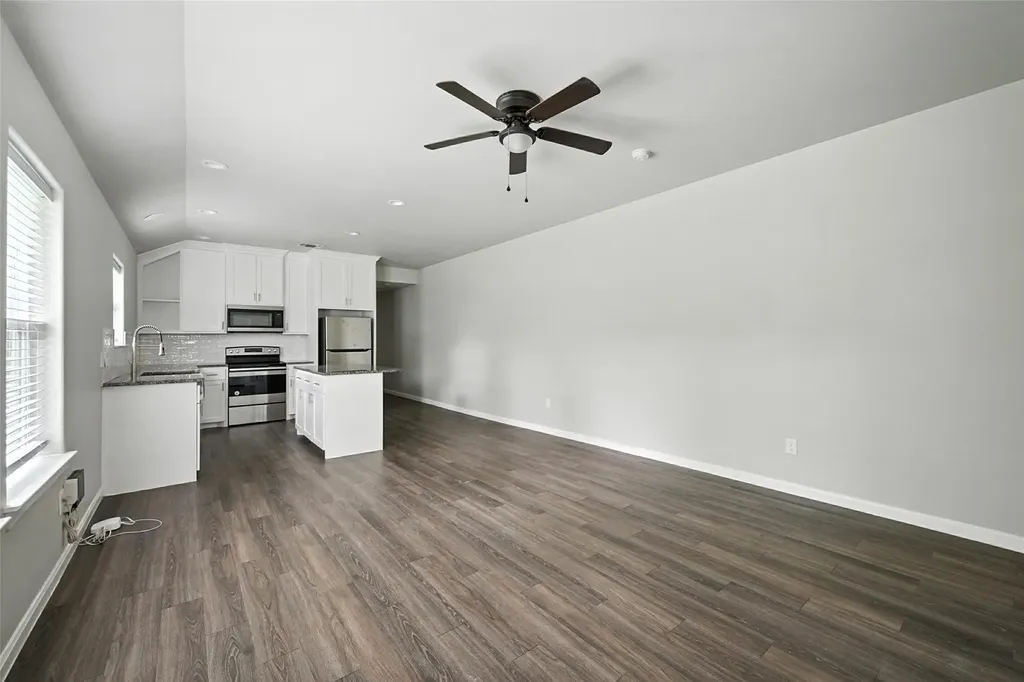 910 N Throckmorton Sherman TX 75090