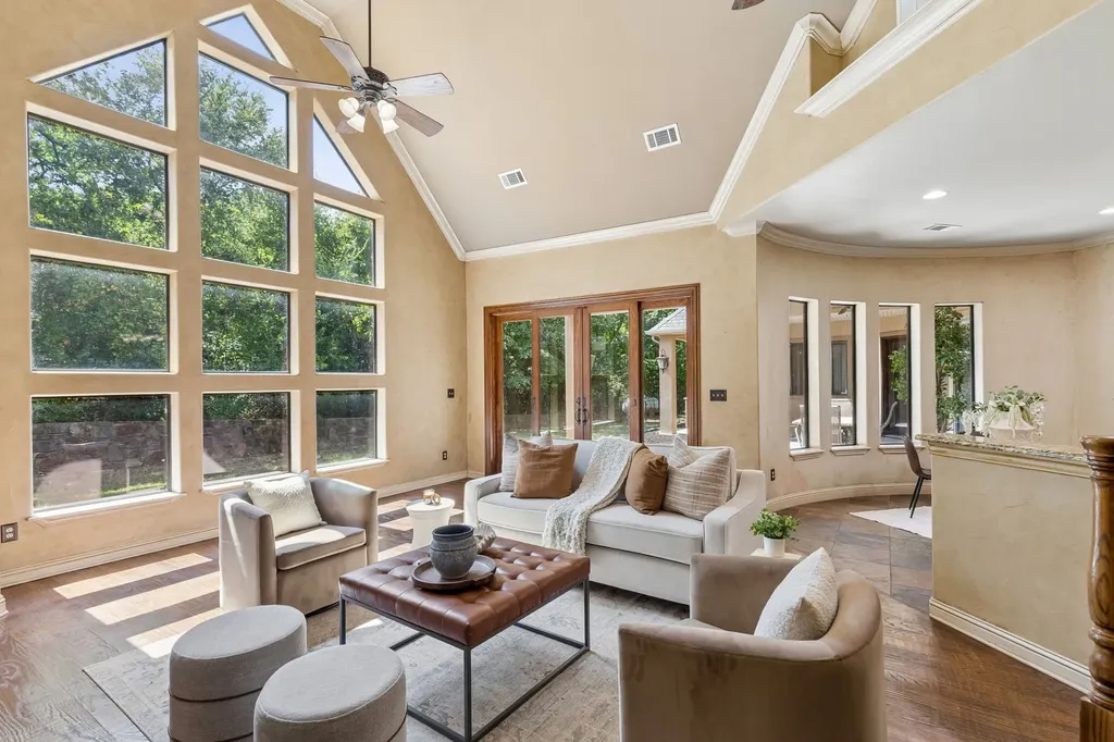 9 N Eagle Point Azle TX 76020