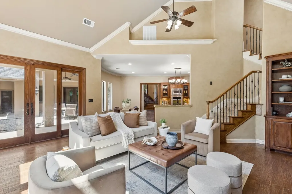 9 N Eagle Point Azle TX 76020