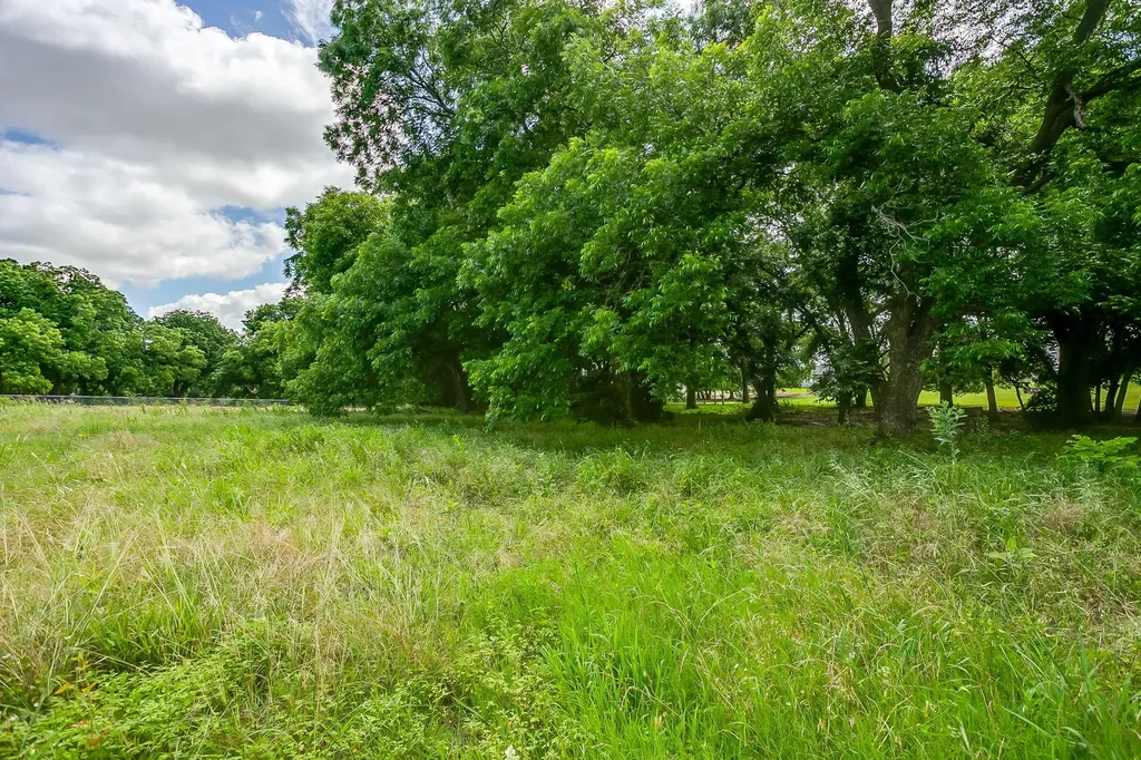 301 Dixon Road Aledo TX 76008