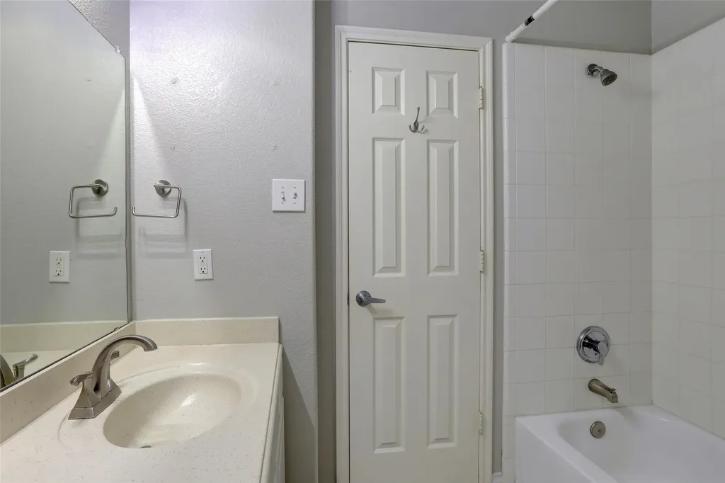 1504 Dun Loggin Drive Mckinney TX 75072