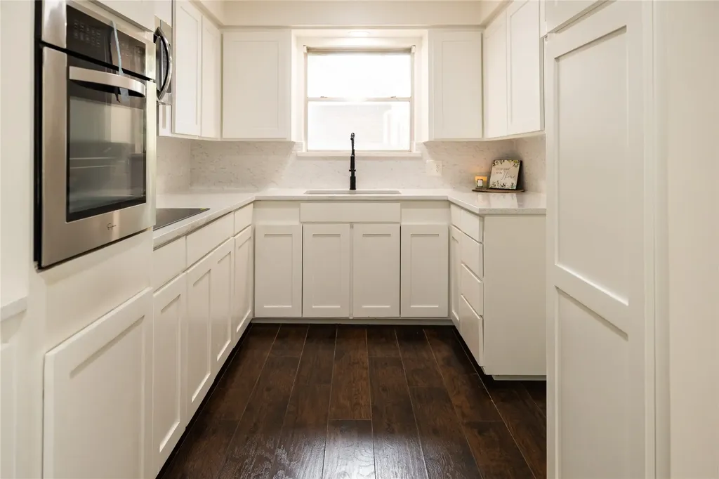 805 Lynn Court Ennis TX 75119