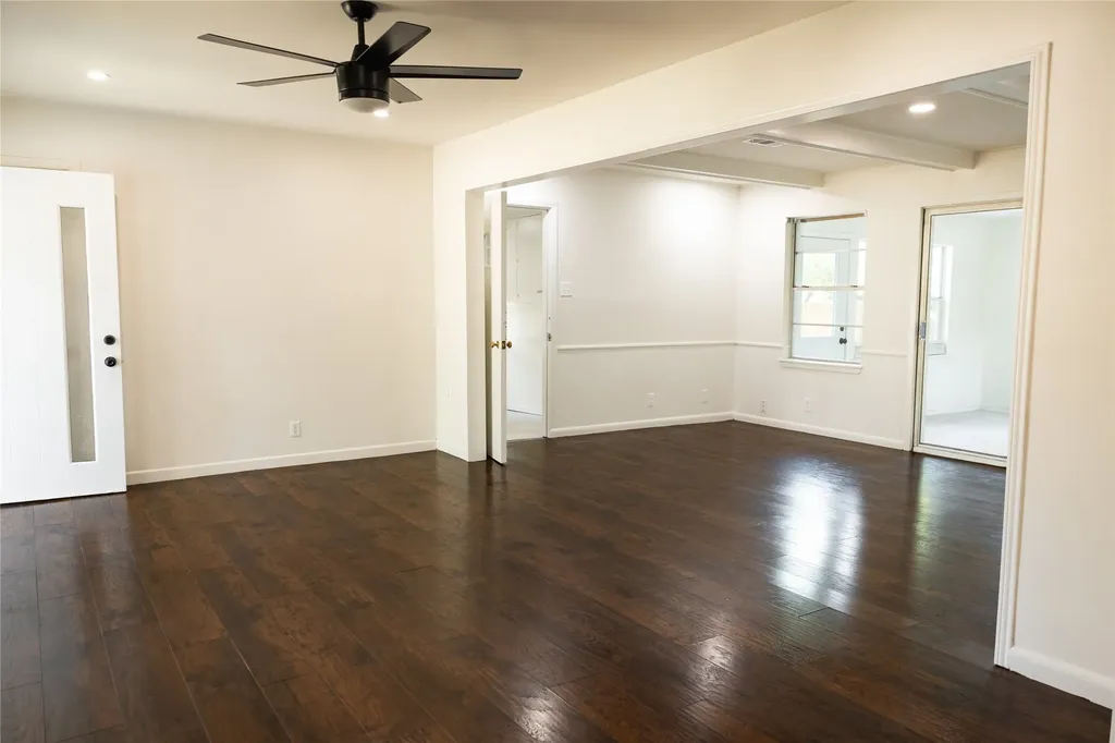 805 Lynn Court Ennis TX 75119